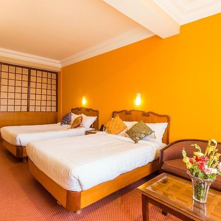 Little Nepal Inn Катманду Екстер'єр фото