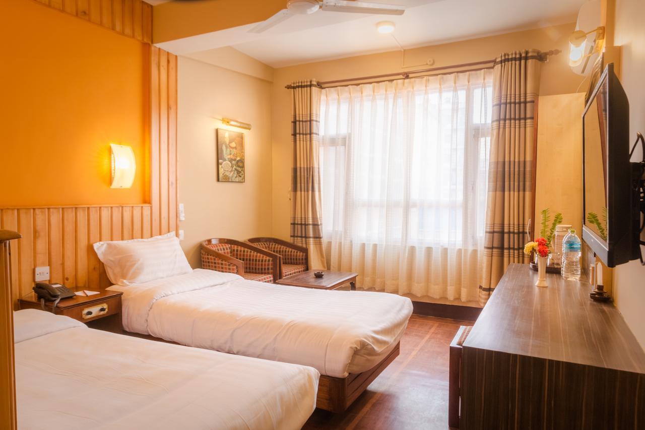 Little Nepal Inn Катманду Екстер'єр фото