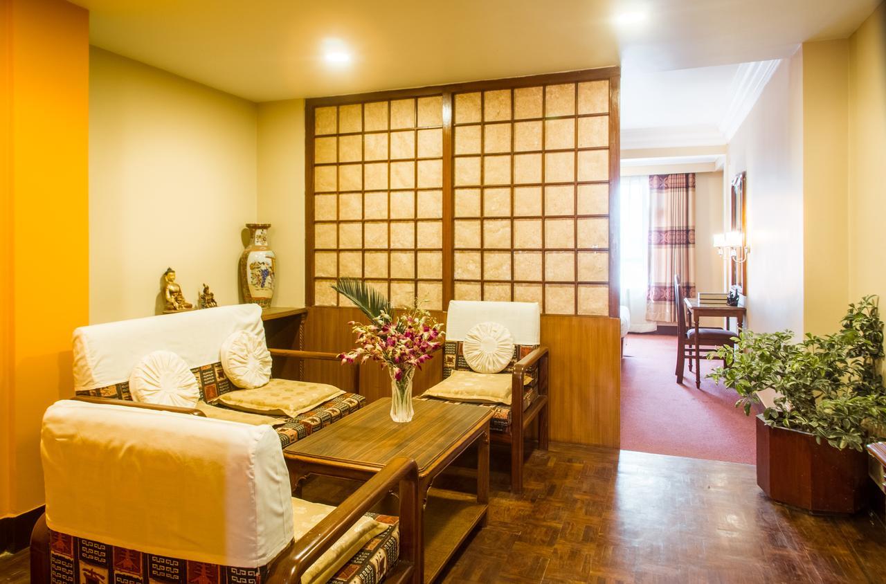 Little Nepal Inn Катманду Екстер'єр фото