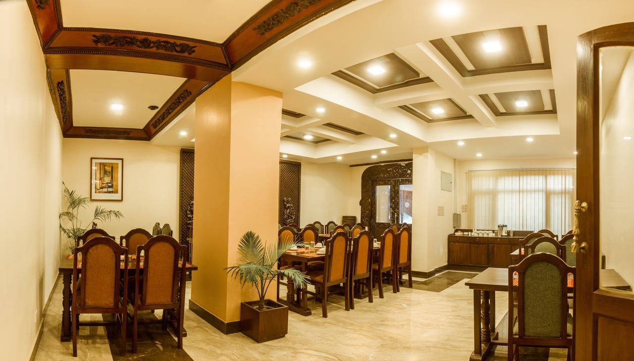 Little Nepal Inn Катманду Екстер'єр фото