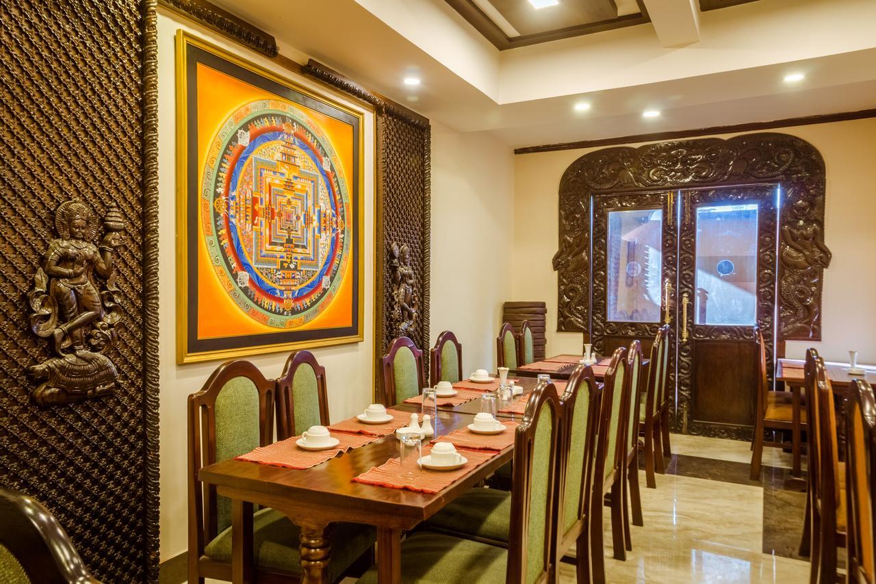 Little Nepal Inn Катманду Екстер'єр фото