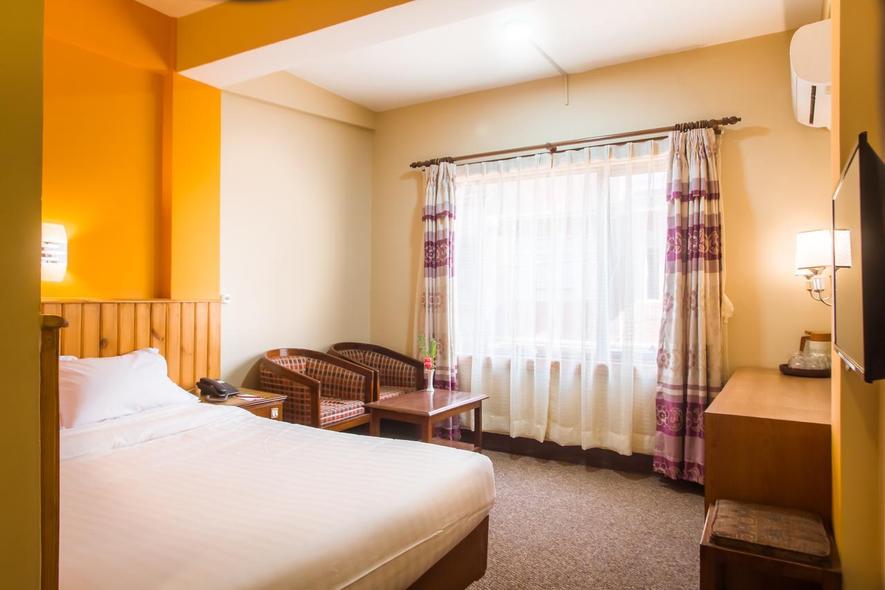 Little Nepal Inn Катманду Екстер'єр фото