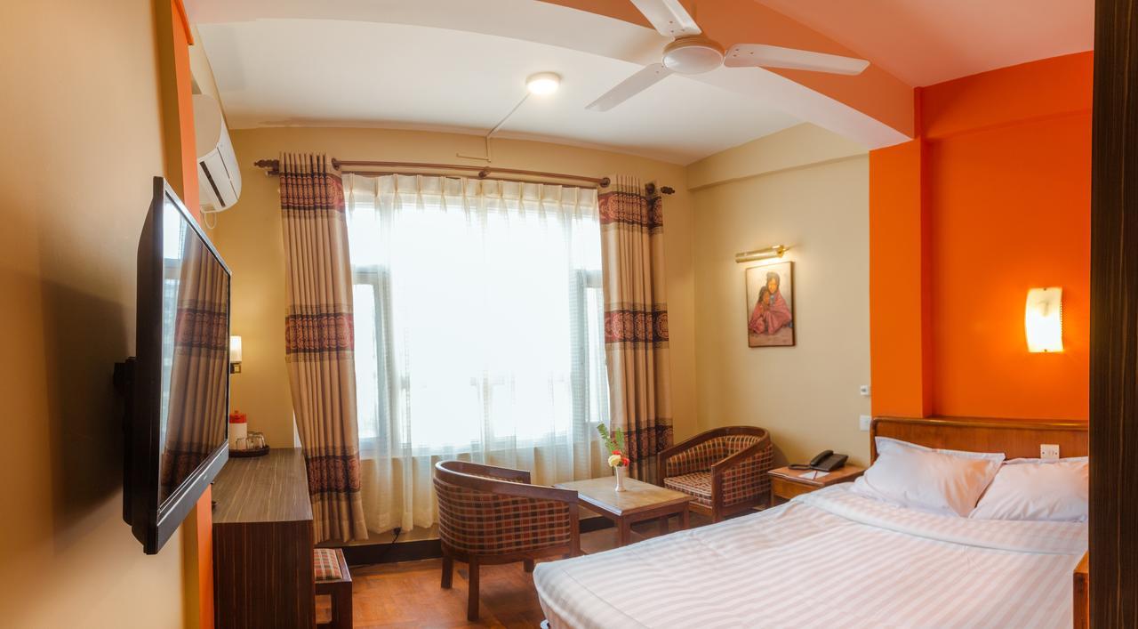 Little Nepal Inn Катманду Екстер'єр фото